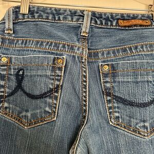 DKNY 27 R Straight Leg Jeans frayed bottom hem